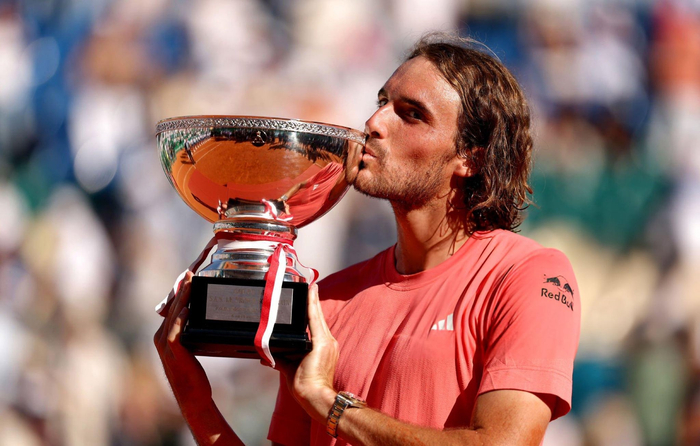 爱游戏官方-蒙特卡洛大师赛轻取拉沃尔杯，西西帕斯点燃赛场