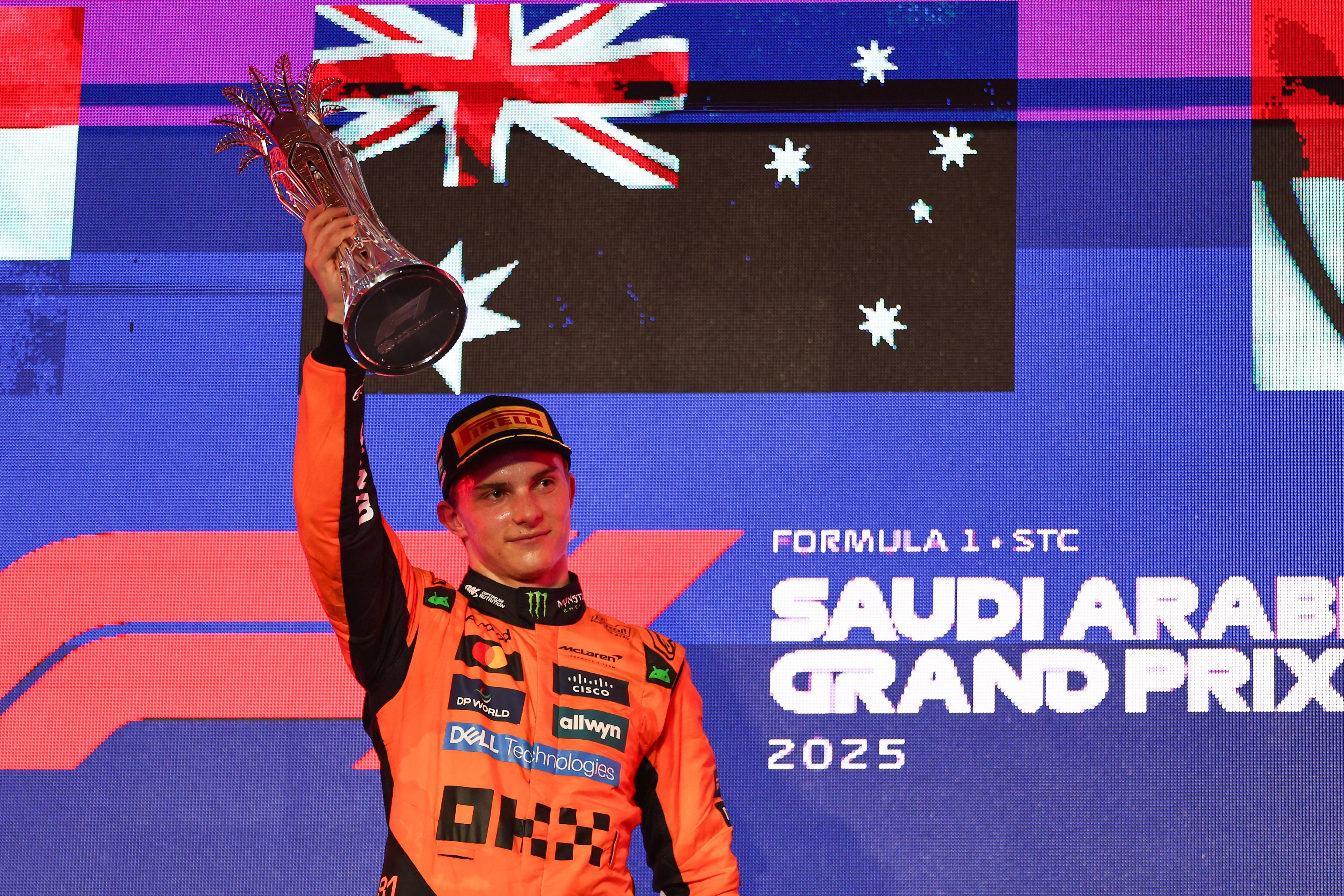 爱游戏官方-红牛车队横扫梅赛德斯，诺里斯刷新纪录