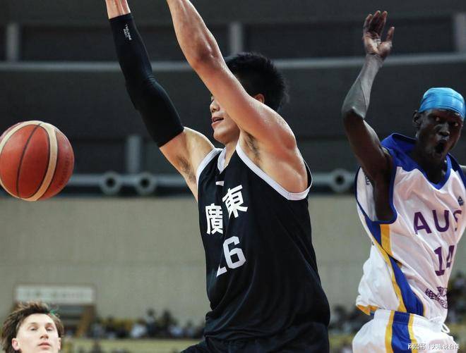 爱游戏入口-韩国队鏖战印度队,黄鸭组合状态火热