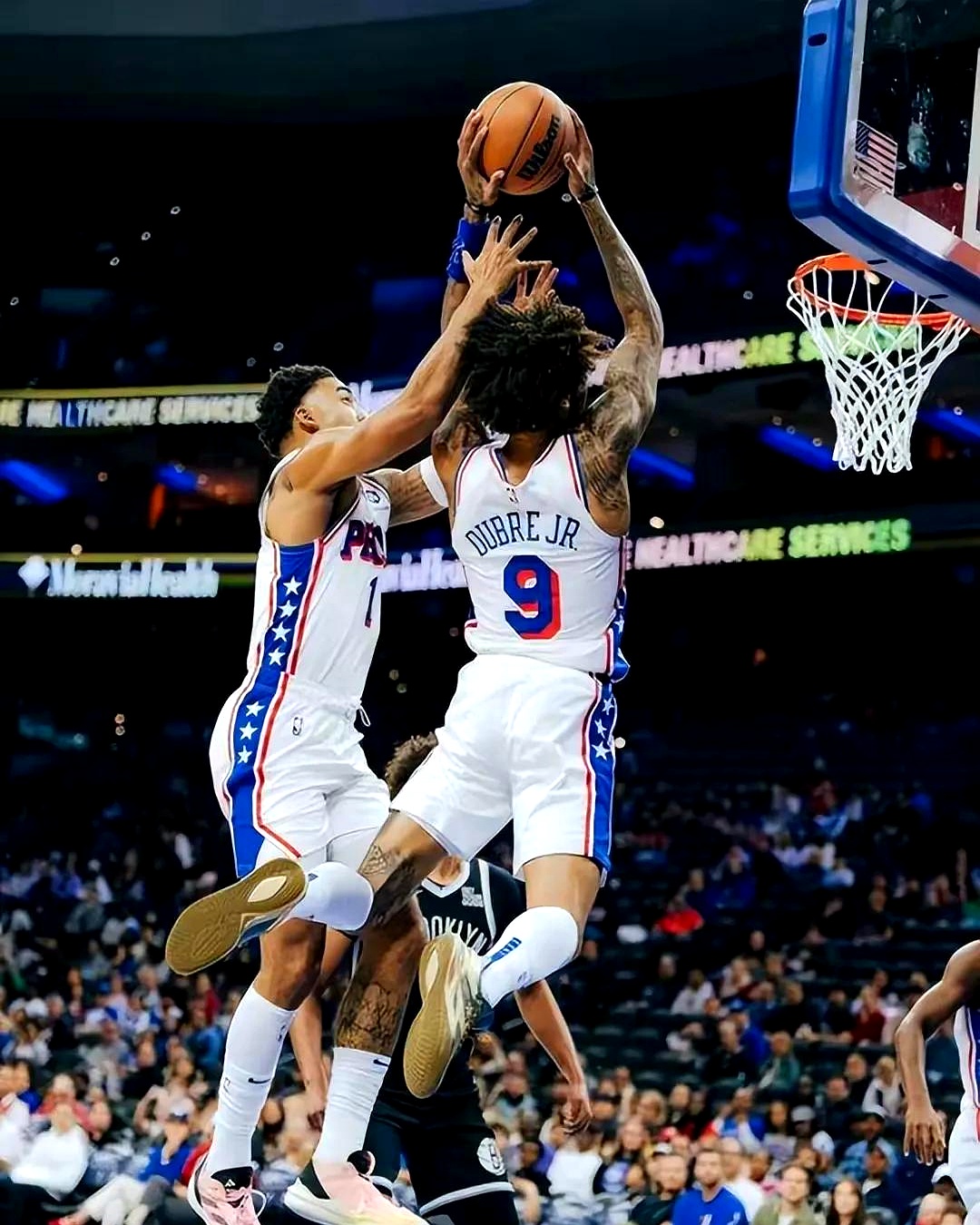 爱游戏官网-独行侠横扫福建队，恩比德惊艳四座